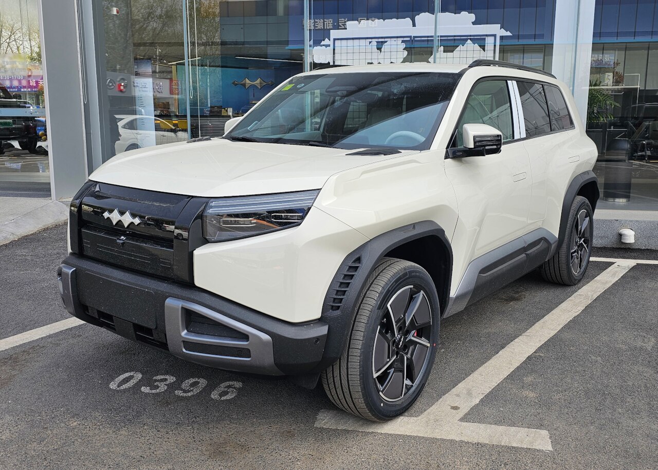 Leopard 3 501KM 4WD Ultra 2025 (mileage 15000 km)