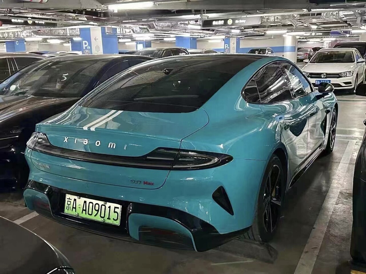 Xiaomi SU7 Ultra Standart 2025, Parrot green (mileage 16000 km)