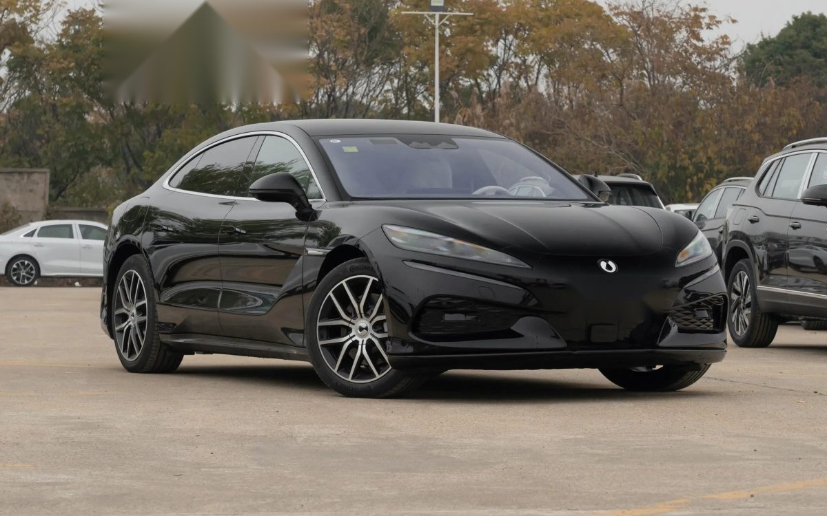 Denza Z9