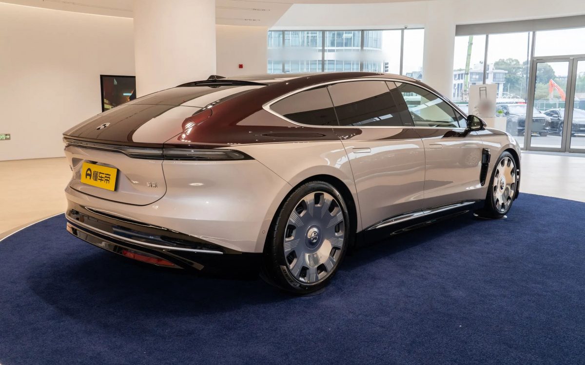 NIO ET9